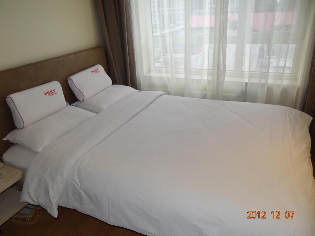 Donghua Hotel Beijing Exterior photo