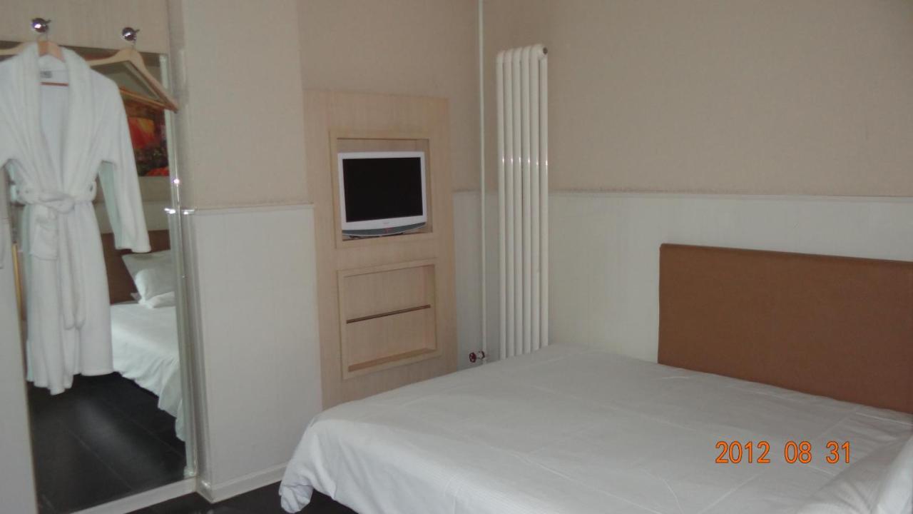 Donghua Hotel Beijing Exterior photo